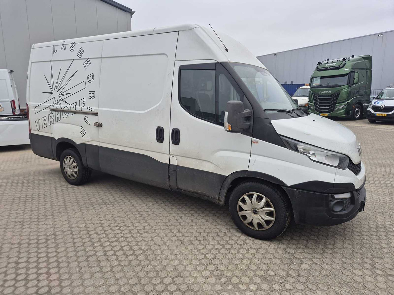 IVECO - DAILY - 35S13V 2.3 352 H3 L - COMMERCIAL VEHICLE - Commercial vehicle: picture 2 IVECO - DAILY - 35S13V 2.3 352 H3 L - COMMERCIAL VEHICLE - Commercial vehicle: picture 2