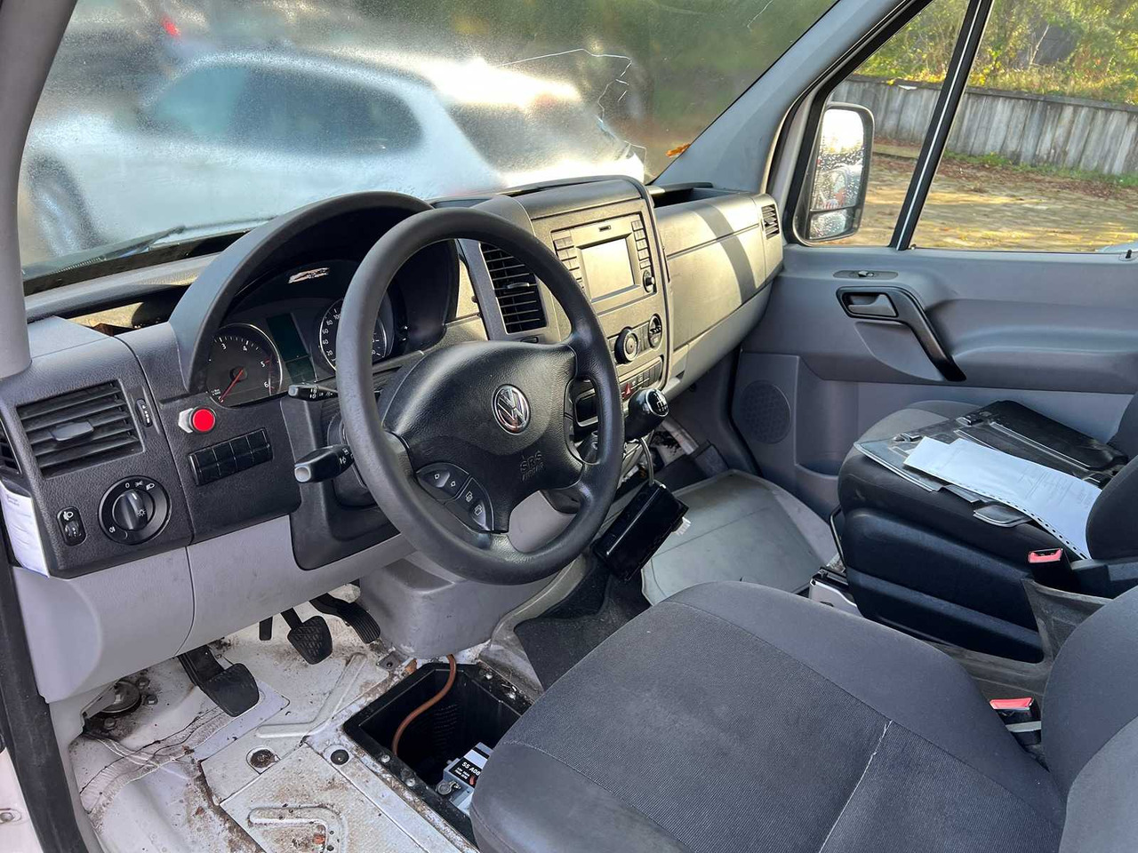 VOLKSWAGEN CRAFTER 35 2.0 TDI L3H1, V-931-HH - Commercial vehicle: picture 3 VOLKSWAGEN CRAFTER 35 2.0 TDI L3H1, V-931-HH - Commercial vehicle: picture 3