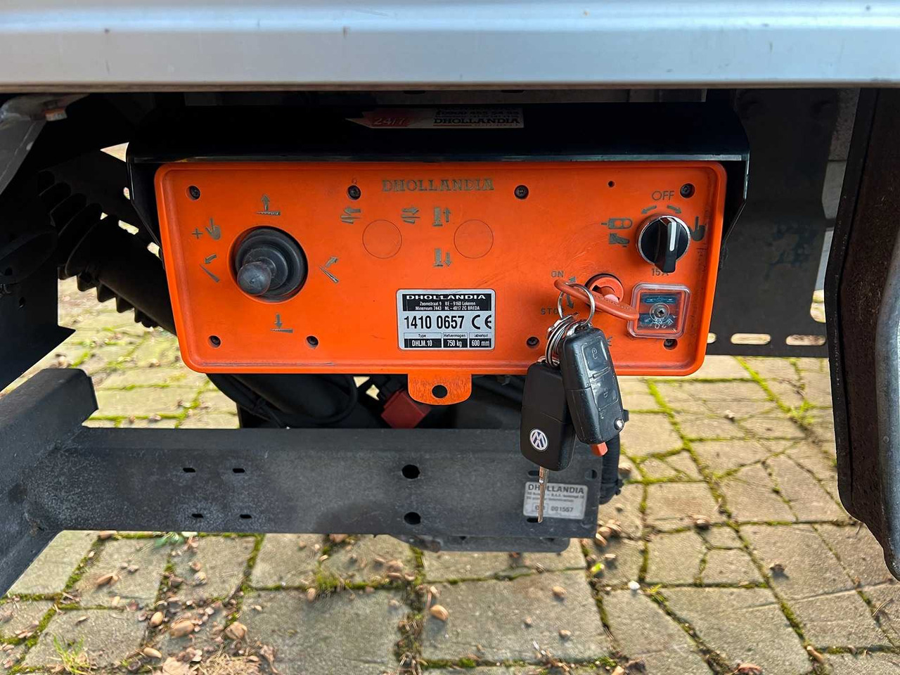 VOLKSWAGEN CRAFTER 35 2.0 TDI L3H2, VL-327-Z - Commercial vehicle: picture 4 VOLKSWAGEN CRAFTER 35 2.0 TDI L3H2, VL-327-Z - Commercial vehicle: picture 4