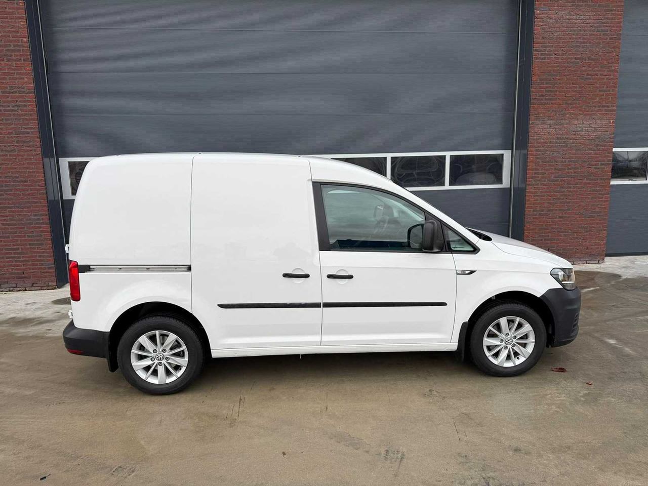 Commercial vehicle VOLKSWAGEN - EASYLINE BENZINE 1.2 TSI L1H1 - CADDY - VAN: picture 6
