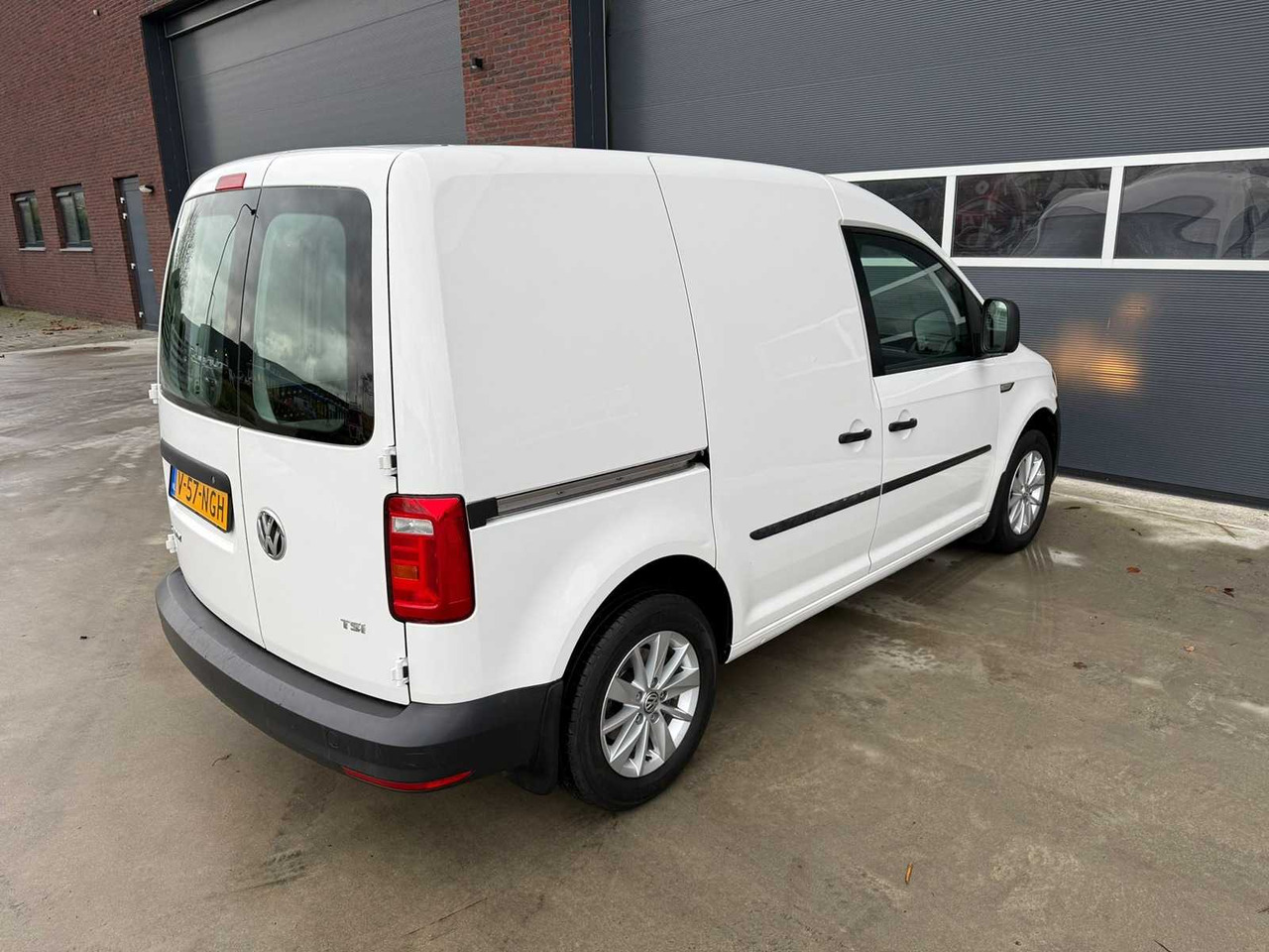 Commercial vehicle VOLKSWAGEN - EASYLINE BENZINE 1.2 TSI L1H1 - CADDY - VAN: picture 9