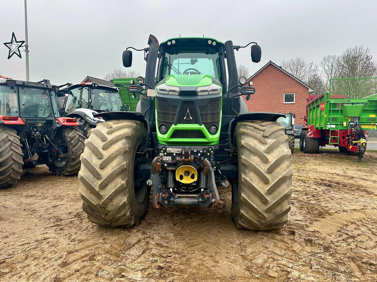 DEUTZ-FAHR AGROTRON 9340 TTV - TRACTOR WITH ALL-WHEEL DRIVE - Farm tractor: picture 3 DEUTZ-FAHR AGROTRON 9340 TTV - TRACTOR WITH ALL-WHEEL DRIVE - Farm tractor: picture 3