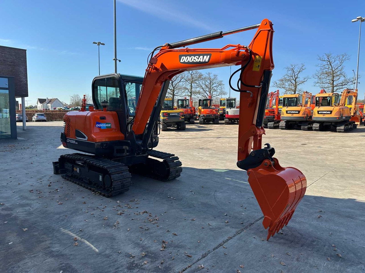 DOOSAN - 2016 - DX55-9C - MIDI EXCAVATOR - Excavator: picture 3 DOOSAN - 2016 - DX55-9C - MIDI EXCAVATOR - Excavator: picture 3