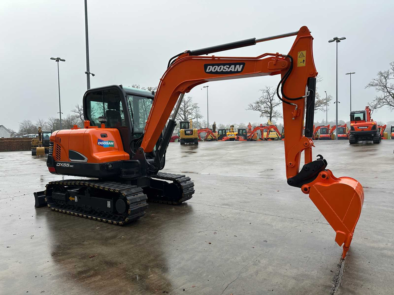 DOOSAN - 2018 - DX55-9C - MIDI EXCAVATOR - Excavator: picture 3 DOOSAN - 2018 - DX55-9C - MIDI EXCAVATOR - Excavator: picture 3