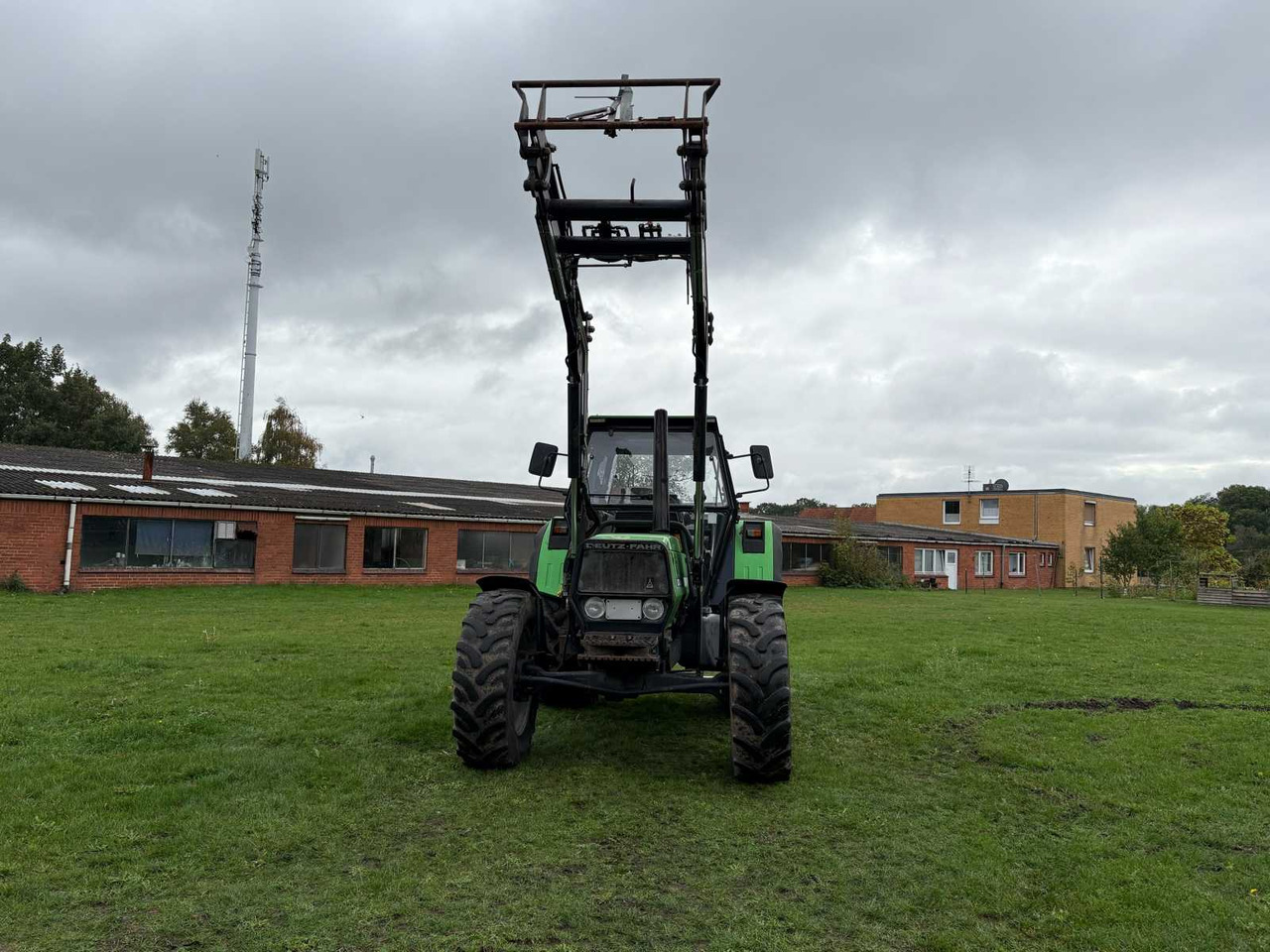 Deutz-Fahr DX 6.05 - Farm tractor: picture 1 Deutz-Fahr DX 6.05 - Farm tractor: picture 1