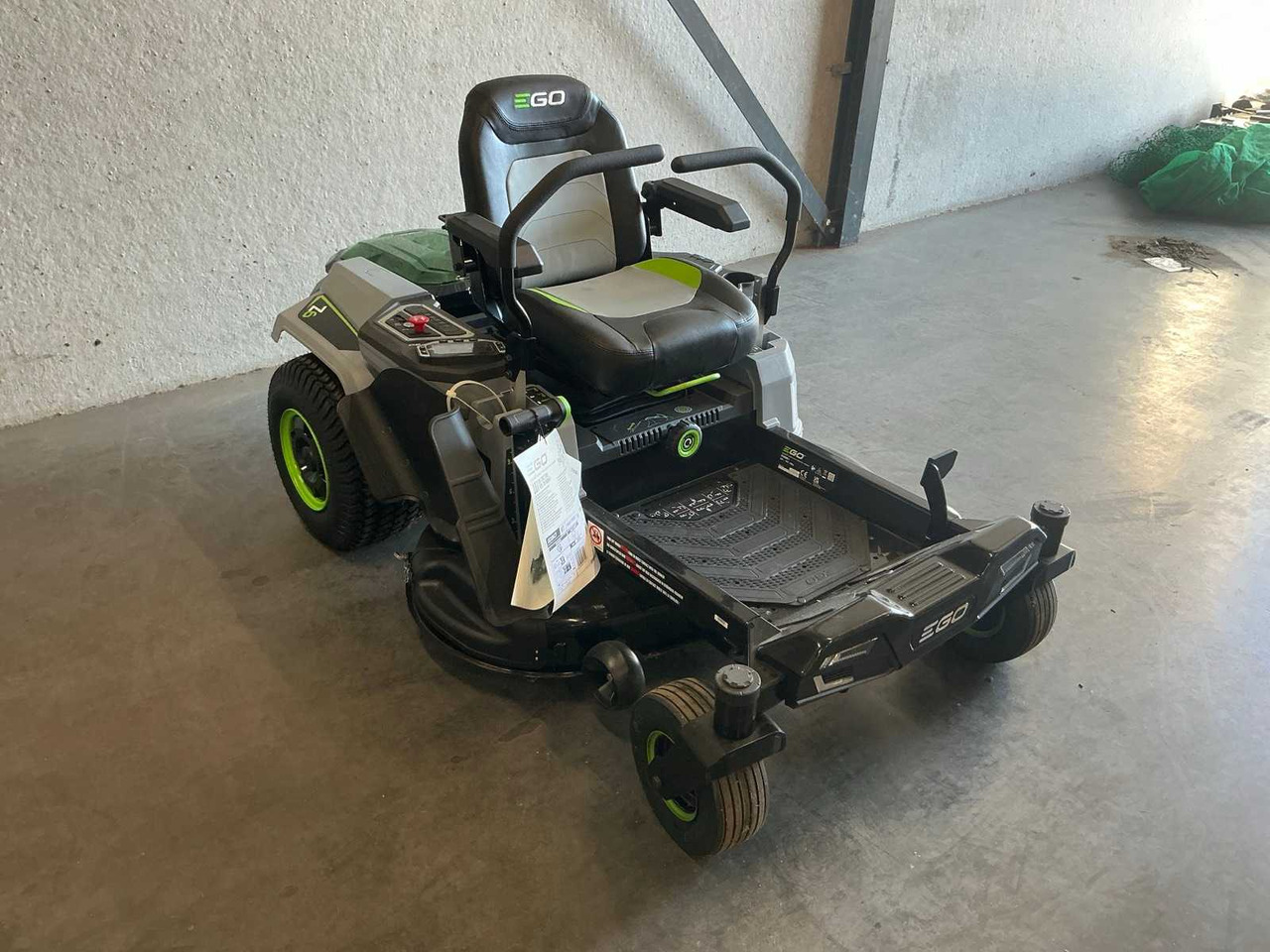 EGO ZT4200E-L - Garden mower: picture 4 EGO ZT4200E-L - Garden mower: picture 4