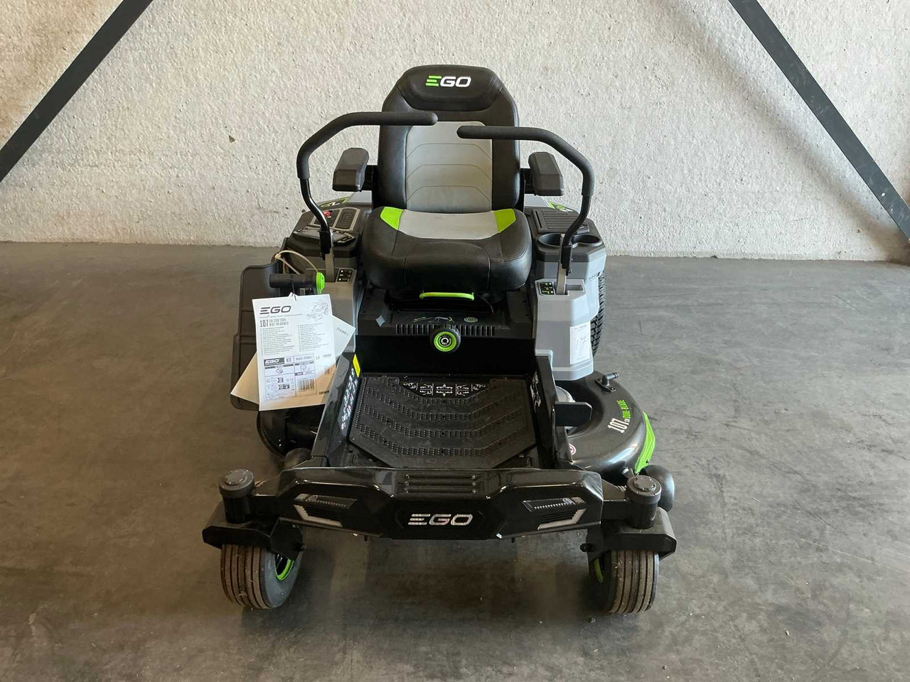 EGO ZT4200E-L - Garden mower: picture 2 EGO ZT4200E-L - Garden mower: picture 2