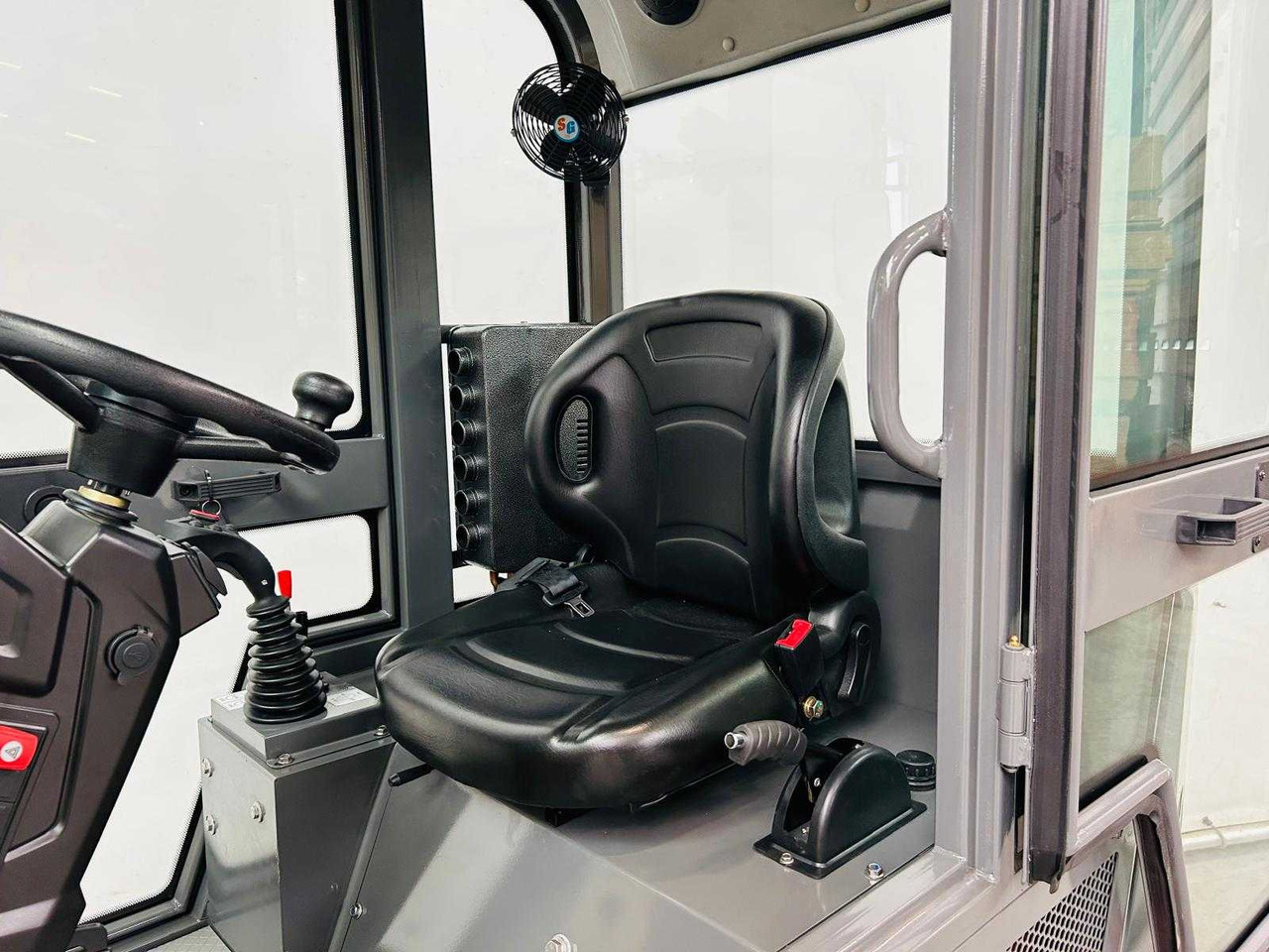 Wheel loader EVERUN - 2025 - ER1000 - TELESCOPIC ARTICULATED WHEEL LOADER KUBOTA EURO5: picture 16