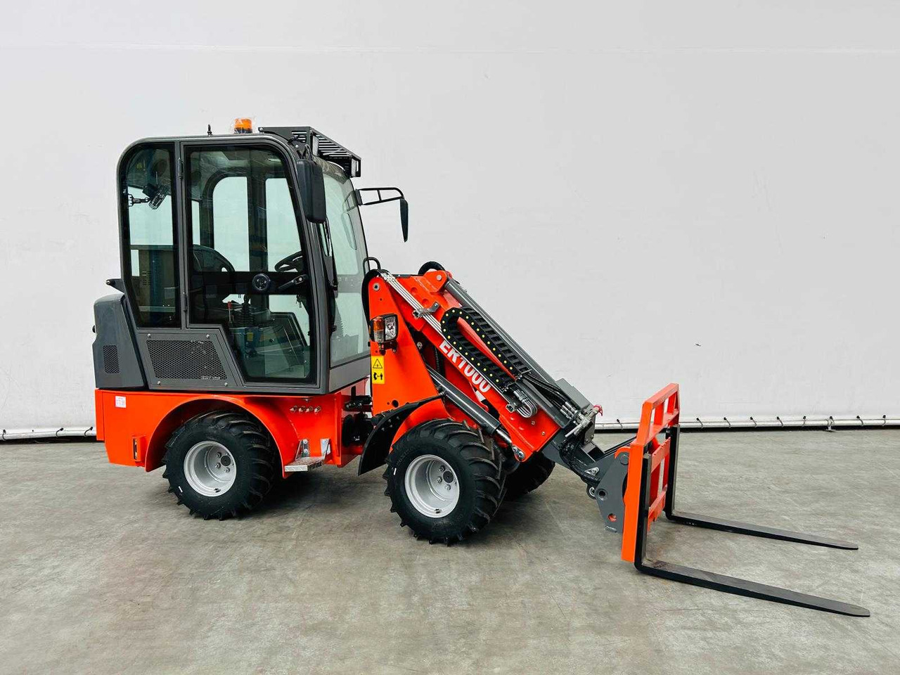 Wheel loader EVERUN - 2025 - ER1000 - TELESCOPIC ARTICULATED WHEEL LOADER KUBOTA EURO5: picture 6