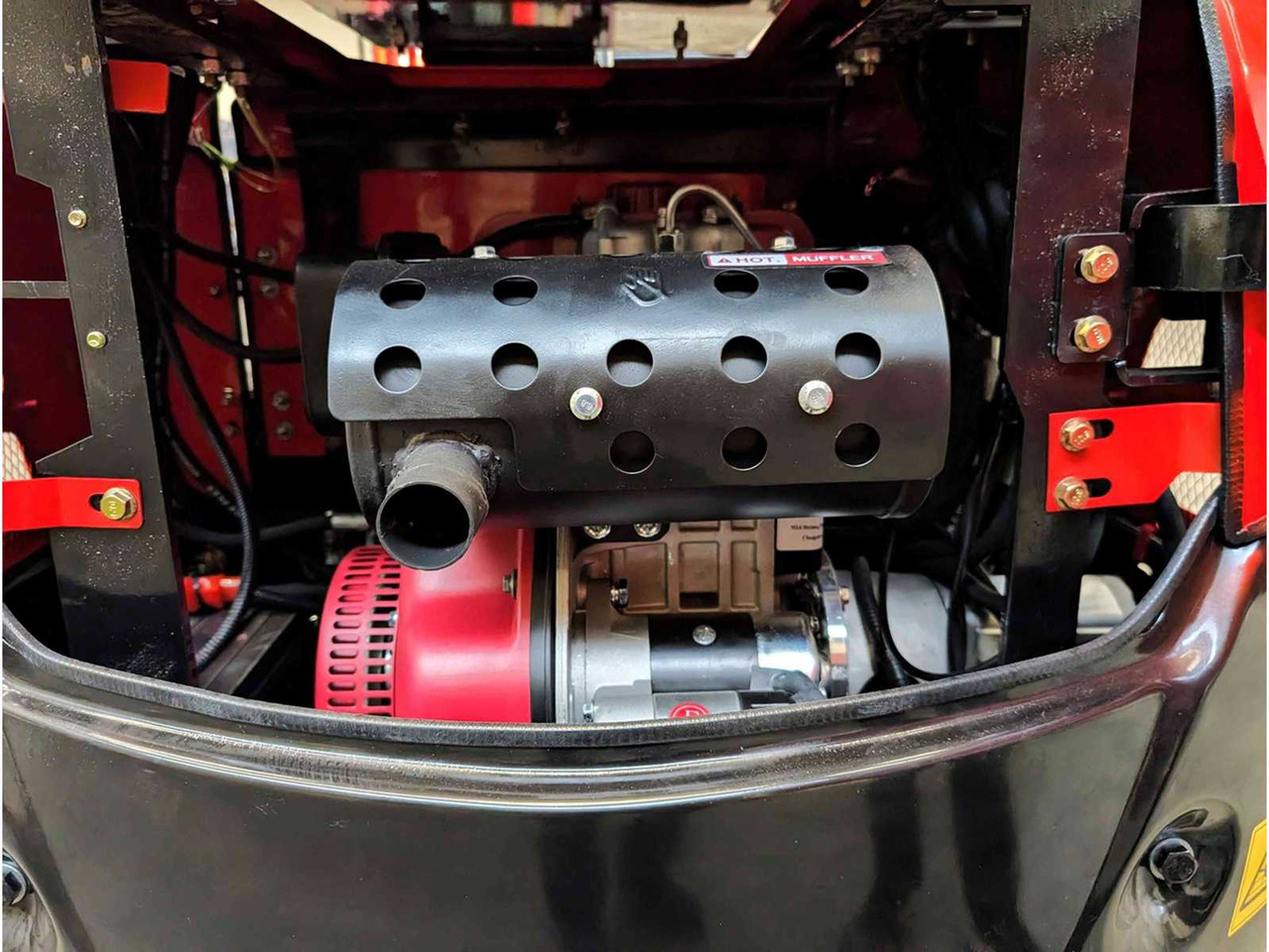 FREUTEK EKN0015 HEAVY DUTY DIESEL MINI-EXCAVATOR 8,6 KW - Mini excavator: picture 4 FREUTEK EKN0015 HEAVY DUTY DIESEL MINI-EXCAVATOR 8,6 KW - Mini excavator: picture 4