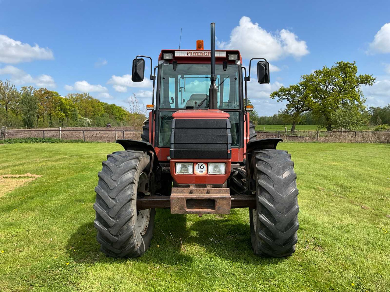 Fiat F100 DT - Farm tractor: picture 3 Fiat F100 DT - Farm tractor: picture 3