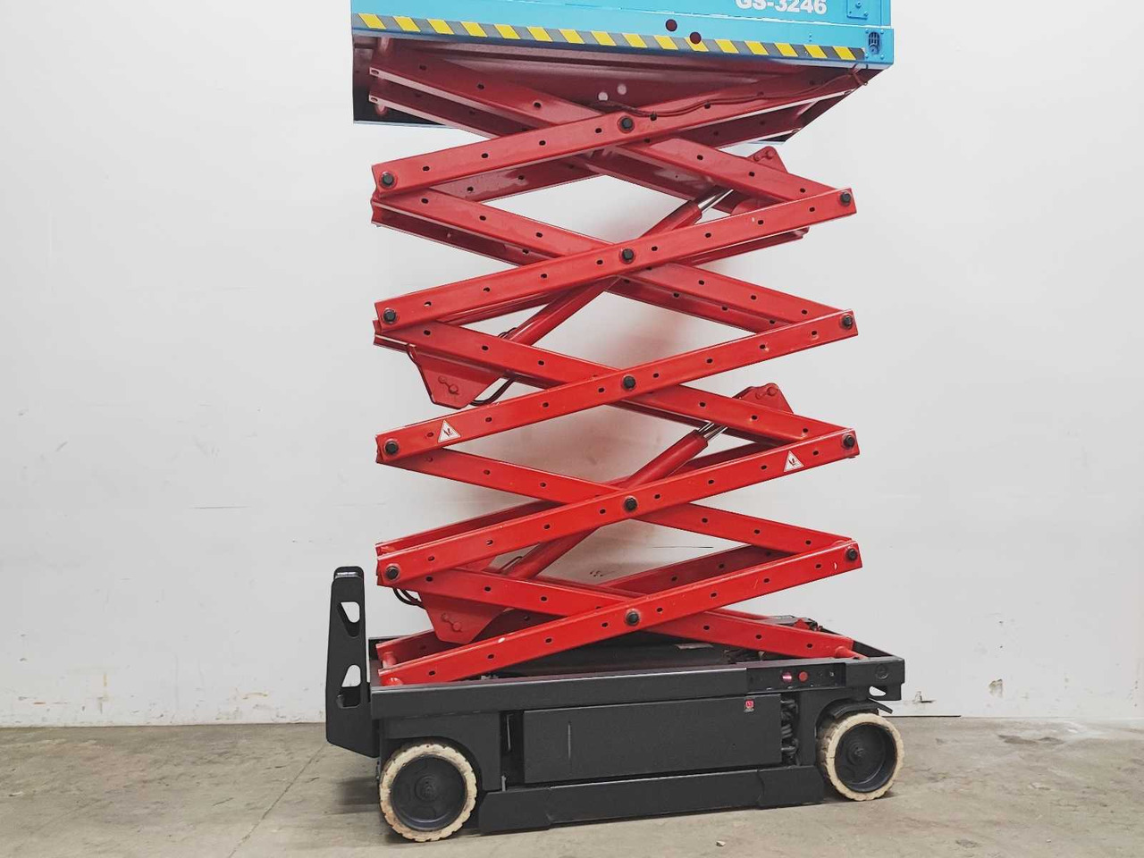 GENIE - 1999 - GS-3246 - AERIAL PLATFORM - Aerial platform: picture 4 GENIE - 1999 - GS-3246 - AERIAL PLATFORM - Aerial platform: picture 4