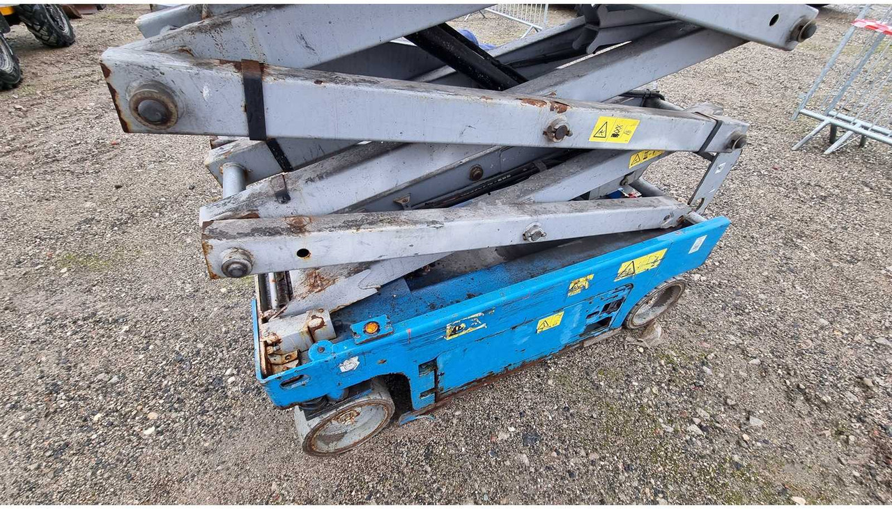Aerial platform GENIE - GS-1530 - AERIAL WORK PLATFORMS - 2015 (77293888): picture 16