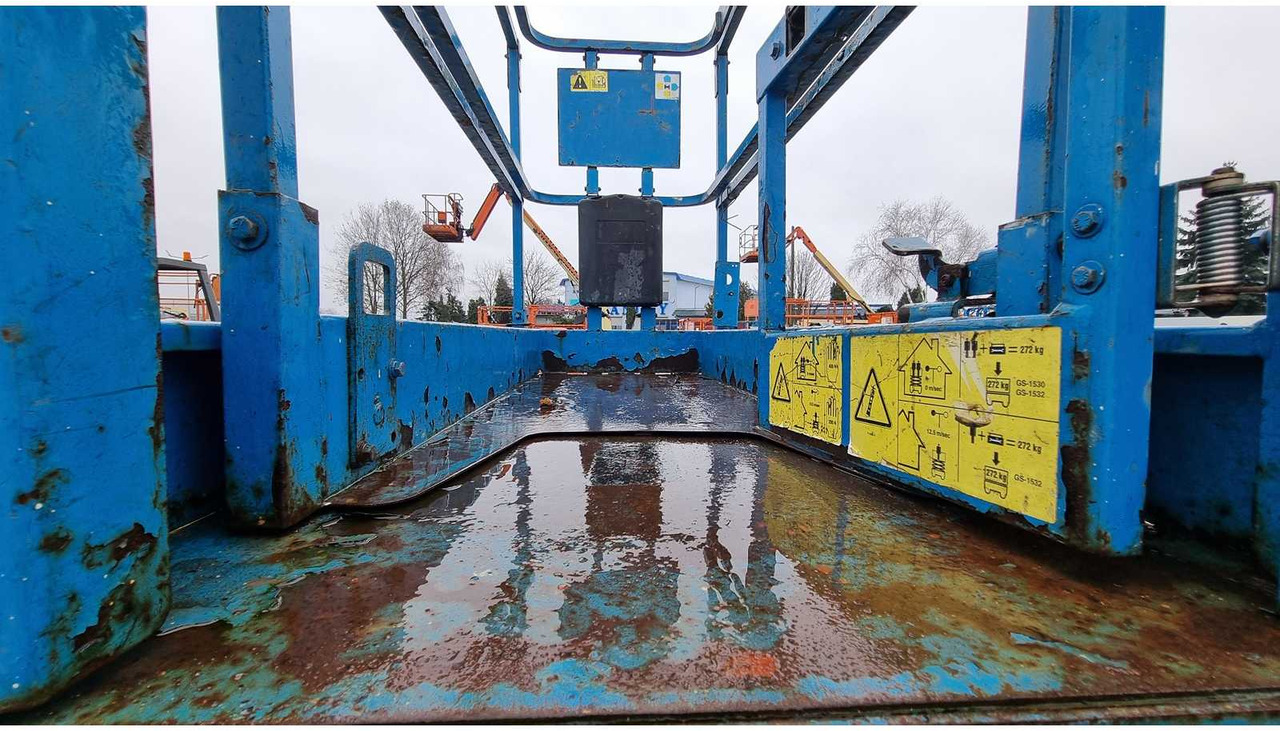 Aerial platform GENIE - GS-1530 - AERIAL WORK PLATFORMS - 2015 (77293888): picture 13