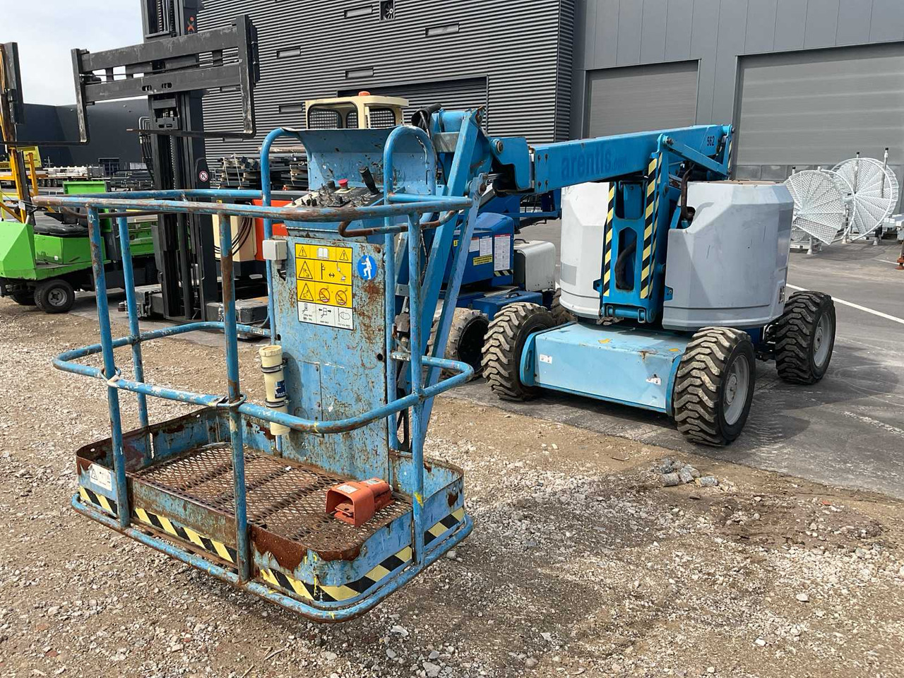Genie Z-34/22 - Aerial platform: picture 1 Genie Z-34/22 - Aerial platform: picture 1