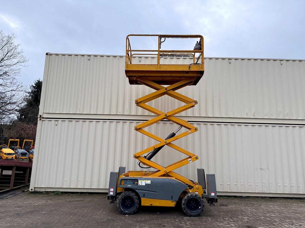 HAULOTTE - COMPACT 10DX 4X4 DIESEL - 10.15 METERS - 2014 - AERIAL WORK PLATFORM - Aerial platform: picture 1 HAULOTTE - COMPACT 10DX 4X4 DIESEL - 10.15 METERS - 2014 - AERIAL WORK PLATFORM - Aerial platform: picture 1