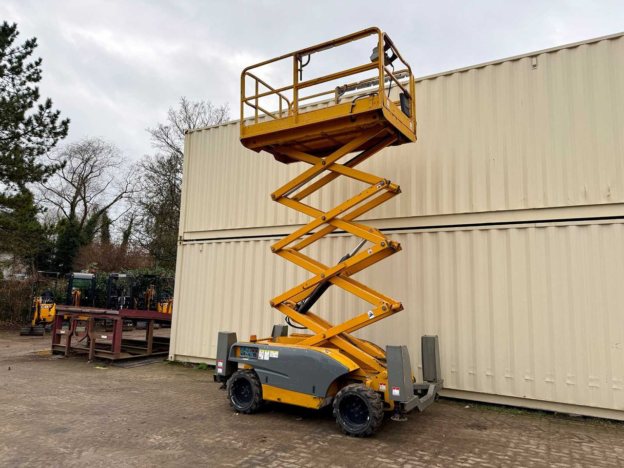 HAULOTTE - COMPACT 10DX 4X4 DIESEL - 10.15 METERS - 2014 - AERIAL WORK PLATFORM - Aerial platform: picture 3 HAULOTTE - COMPACT 10DX 4X4 DIESEL - 10.15 METERS - 2014 - AERIAL WORK PLATFORM - Aerial platform: picture 3