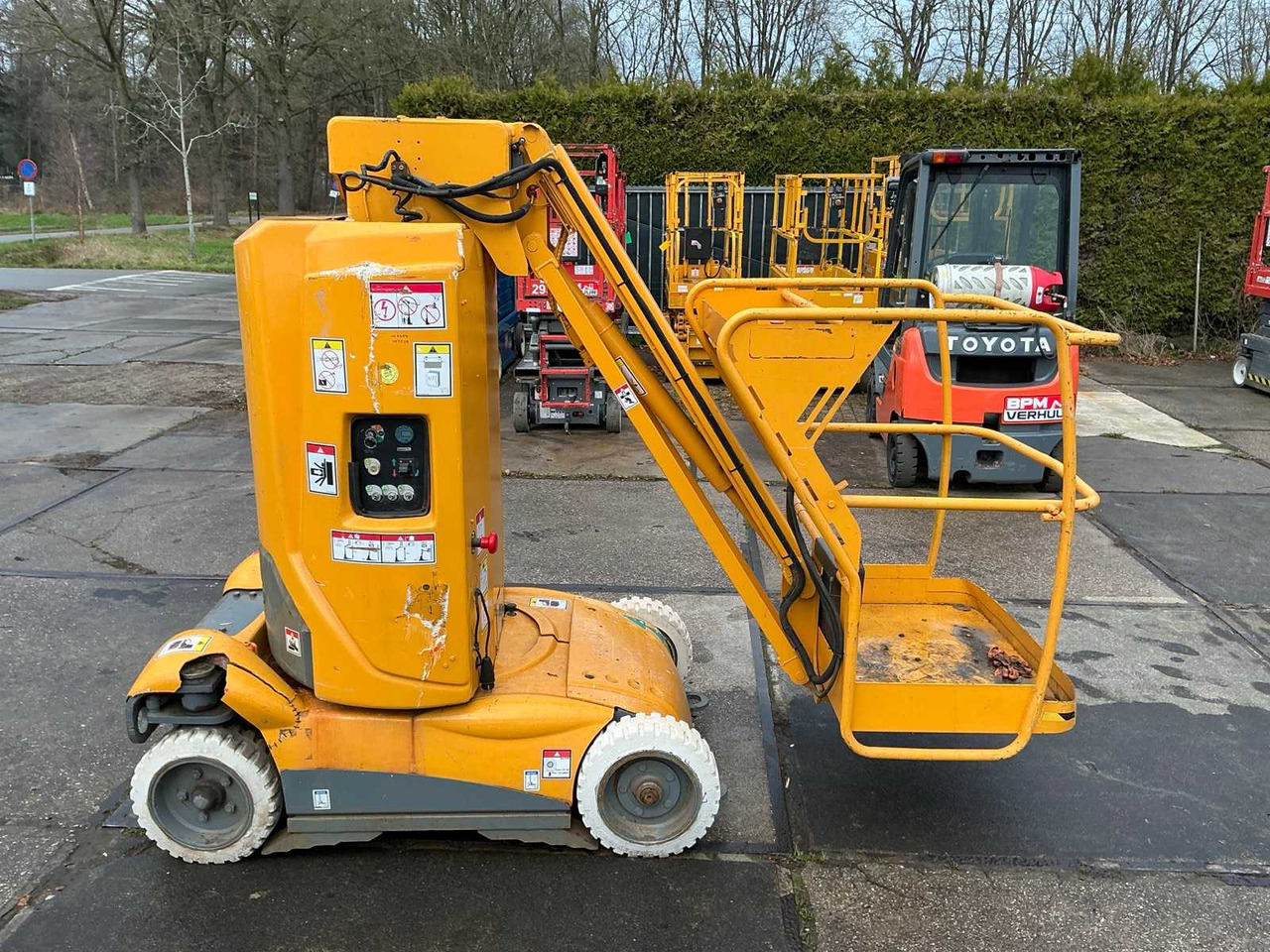 HAULOTTE - STAR 10-1 - AERIAL PLATFORM - 2006 - Aerial platform: picture 2 HAULOTTE - STAR 10-1 - AERIAL PLATFORM - 2006 - Aerial platform: picture 2