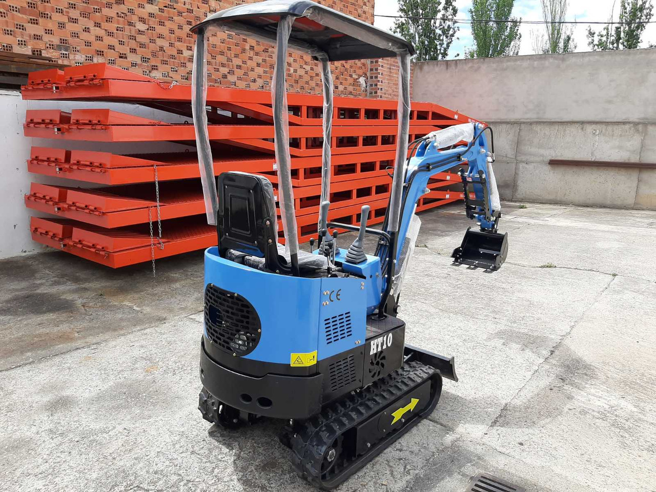 New Hightop HT10 Mini excavator for sale from Belgium at