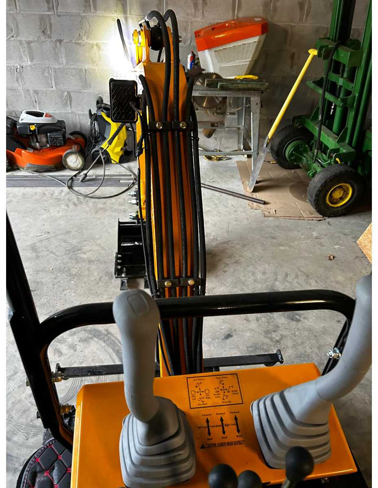 Mini excavator HT10 MINI EXCAVATOR 2025: picture 16