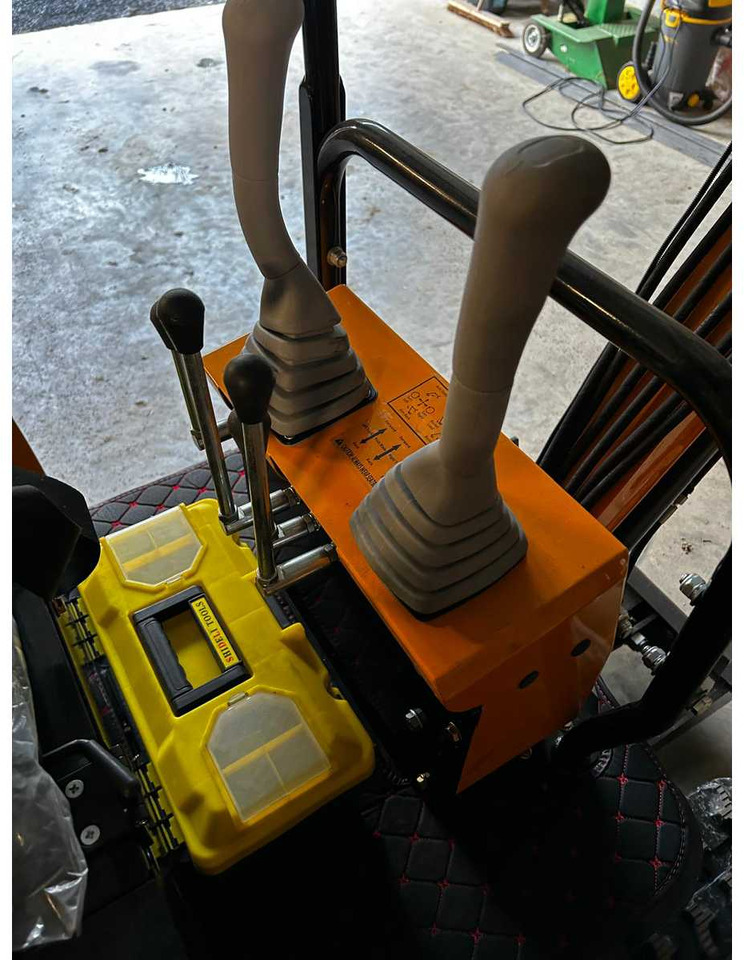 Mini excavator HT10 MINI EXCAVATOR 2025: picture 18