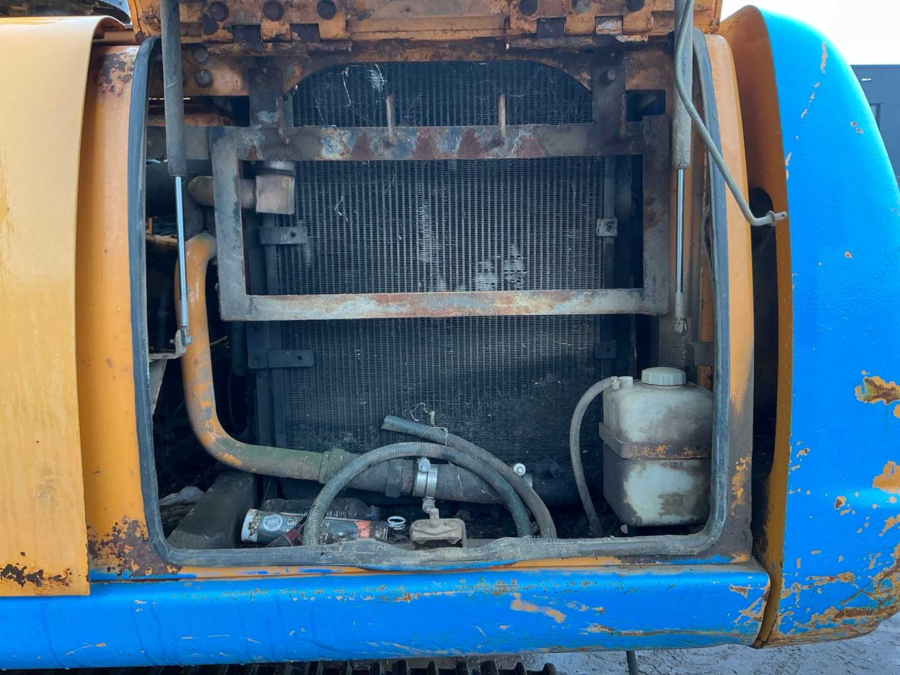 Excavator HYUNDAI ROBEX 180LC-3 CRAWLER EXCAVATOR: picture 41