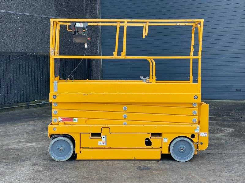 Haulotte Compact 10 N - Aerial platform: picture 2 Haulotte Compact 10 N - Aerial platform: picture 2