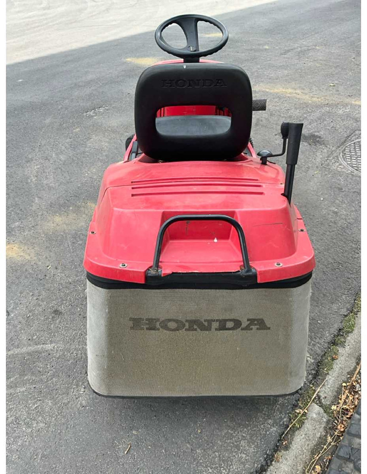 Honda V-Twin 21/4 Hydrostatic - Garden mower: picture 4 Honda V-Twin 21/4 Hydrostatic - Garden mower: picture 4