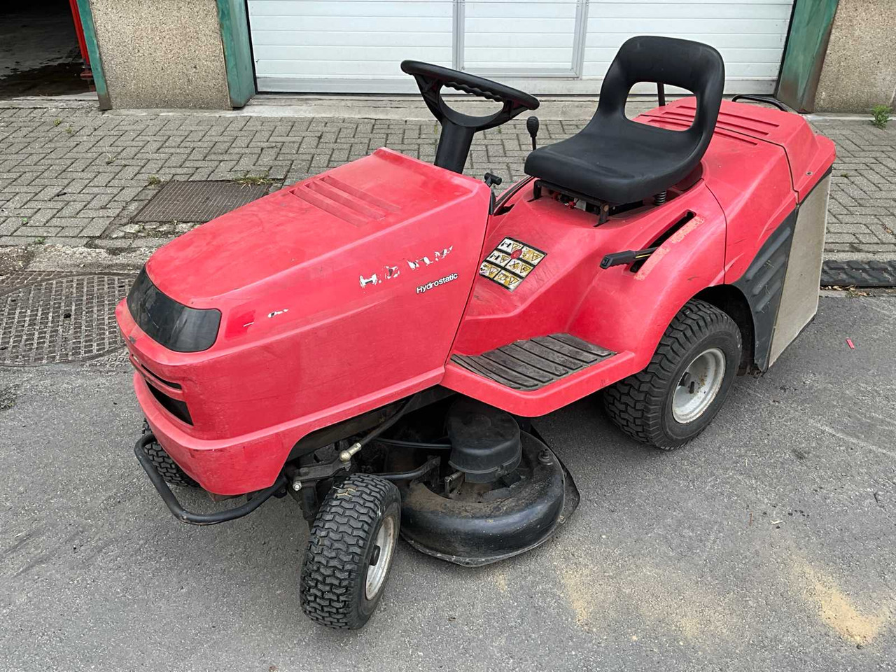Honda V-Twin 21/4 Hydrostatic - Garden mower: picture 1 Honda V-Twin 21/4 Hydrostatic - Garden mower: picture 1