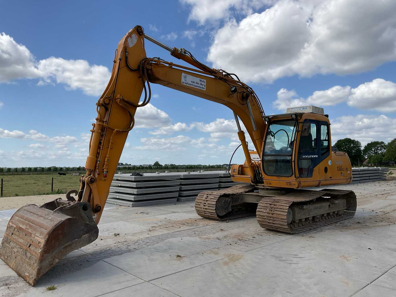 Hyundai Robex 130LC-3 - Crawler excavator: picture 1 Hyundai Robex 130LC-3 - Crawler excavator: picture 1
