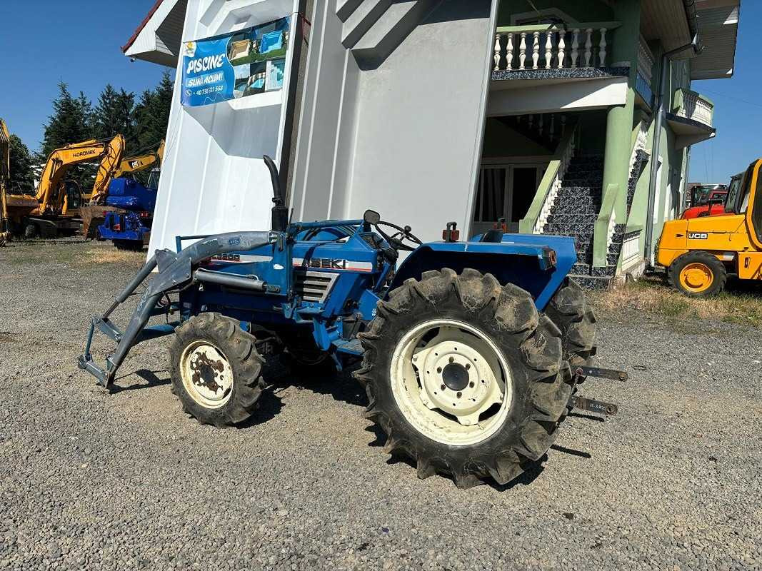 ISEKI 4-WHEEL DRIVE TRACTOR - Farm tractor: picture 2 ISEKI 4-WHEEL DRIVE TRACTOR - Farm tractor: picture 2