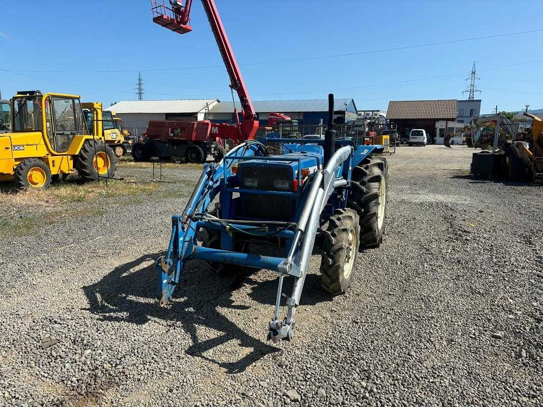 ISEKI 4-WHEEL DRIVE TRACTOR - Farm tractor: picture 3 ISEKI 4-WHEEL DRIVE TRACTOR - Farm tractor: picture 3