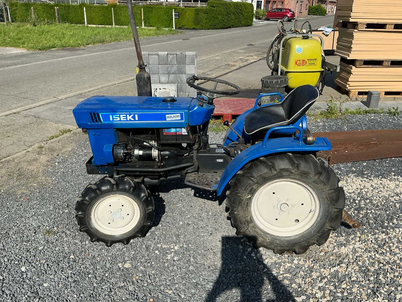 Iseki TX1300F - Compact tractor: picture 2 Iseki TX1300F - Compact tractor: picture 2