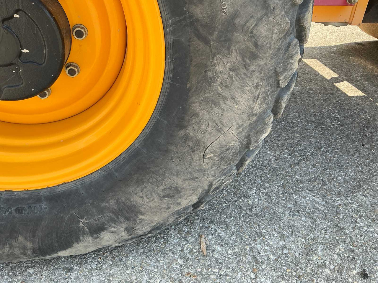 Road roller JCB VM115: picture 6