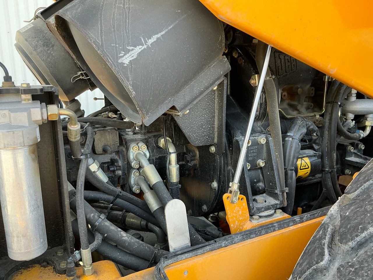 Road roller JCB VM115: picture 35