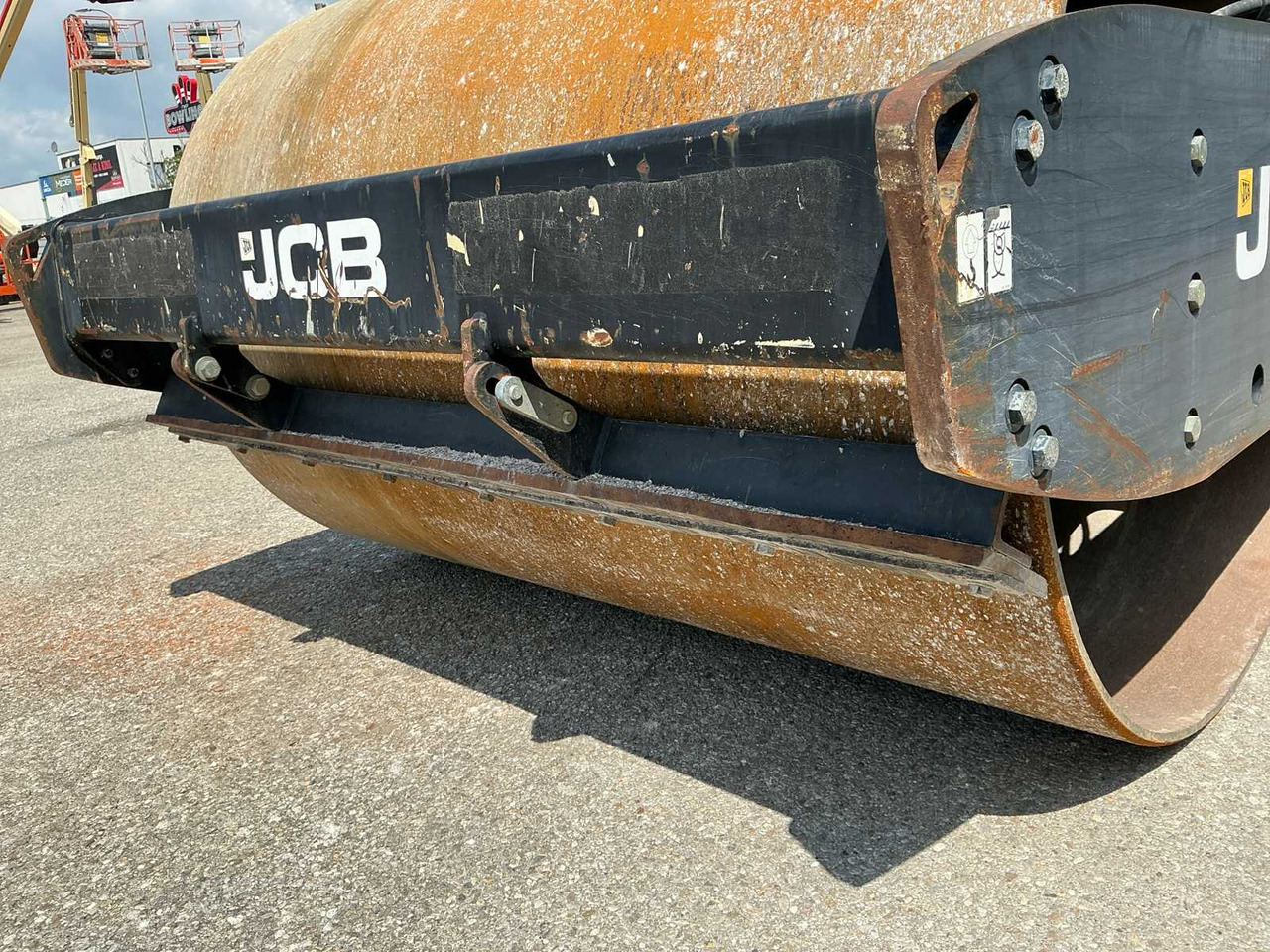 Road roller JCB VM115: picture 12
