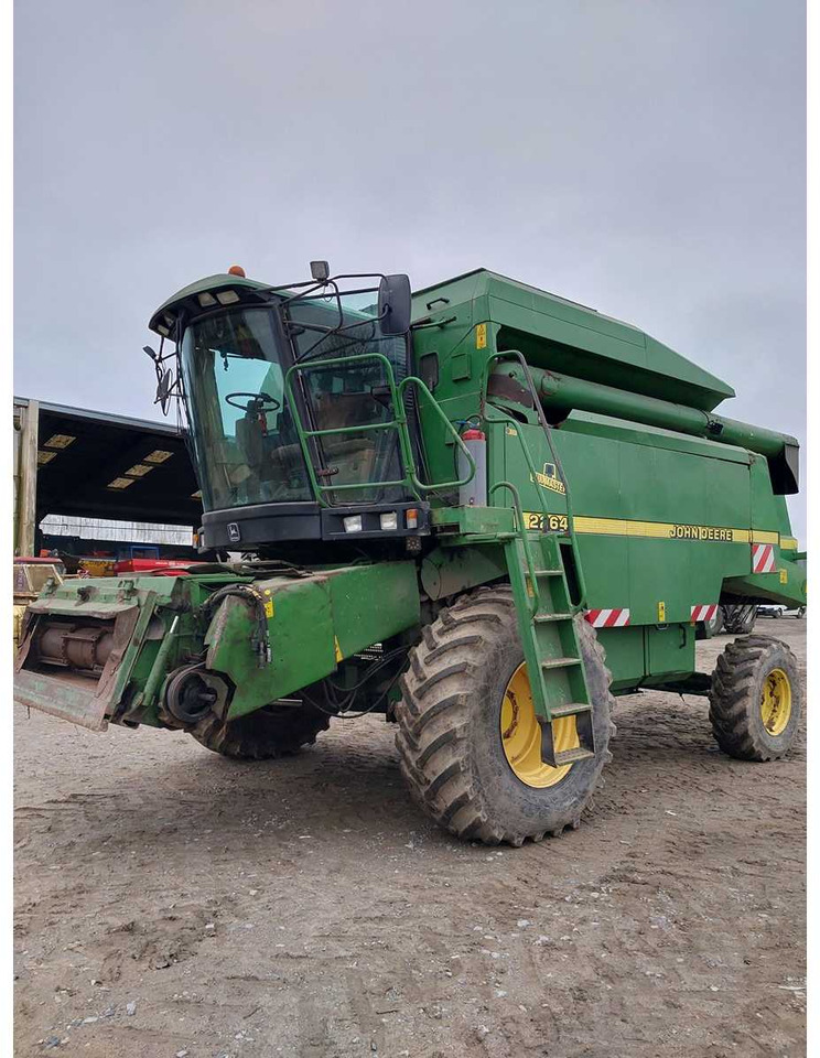 JOHN DEERE 2264 HILLMASTER COMBINE - 1998 - Combine harvester: picture 2 JOHN DEERE 2264 HILLMASTER COMBINE - 1998 - Combine harvester: picture 2