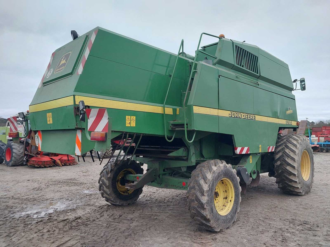 JOHN DEERE 2264 HILLMASTER COMBINE - 1998 - Combine harvester: picture 3 JOHN DEERE 2264 HILLMASTER COMBINE - 1998 - Combine harvester: picture 3