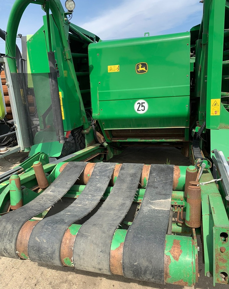 JOHN DEERE 678/HB/- - Round baler: picture 3 JOHN DEERE 678/HB/- - Round baler: picture 3