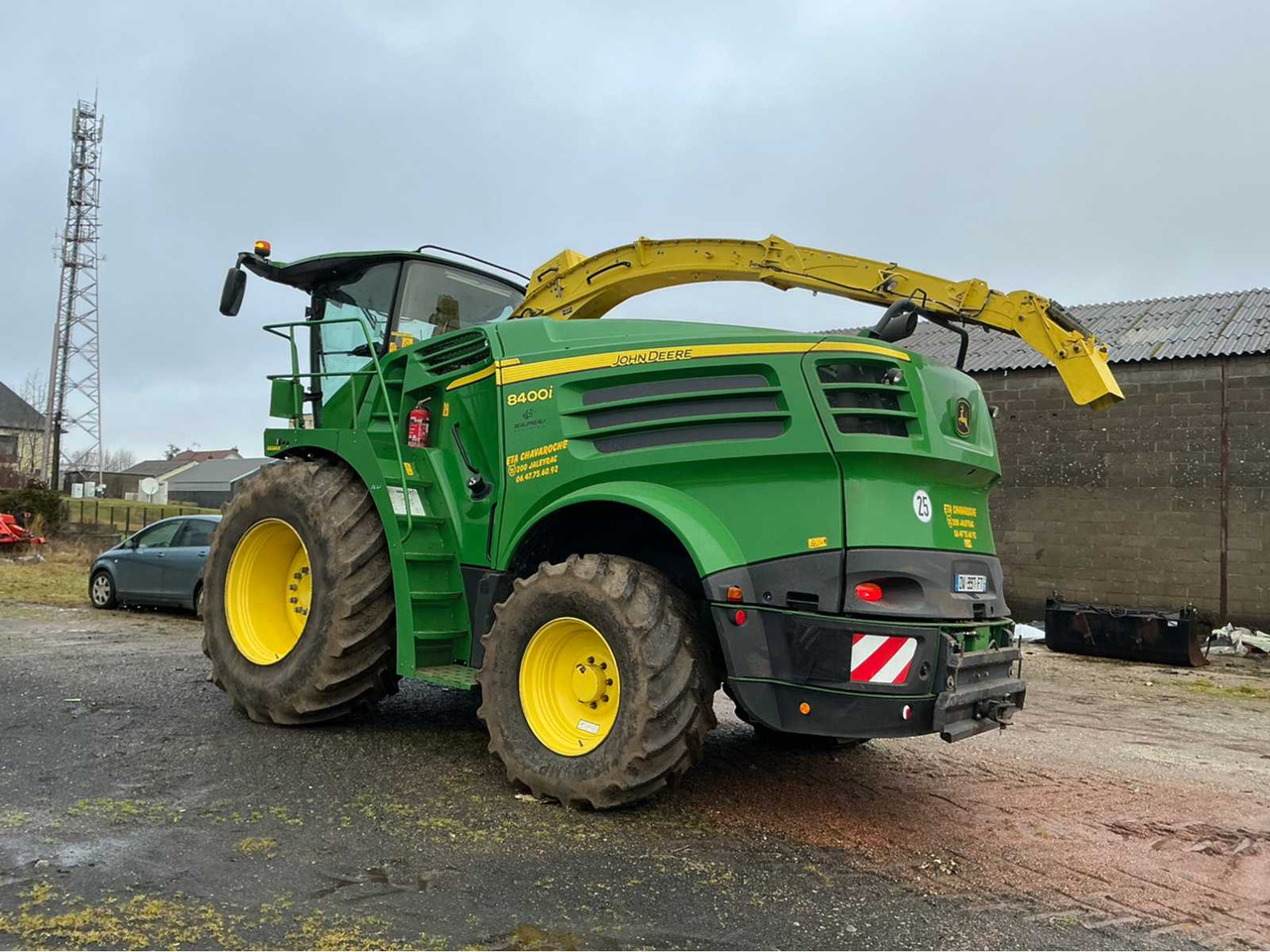 JOHN DEERE 8400I FORAGE HARVESTER - 2016 - 3988 HOURS - Forage harvester: picture 4 JOHN DEERE 8400I FORAGE HARVESTER - 2016 - 3988 HOURS - Forage harvester: picture 4