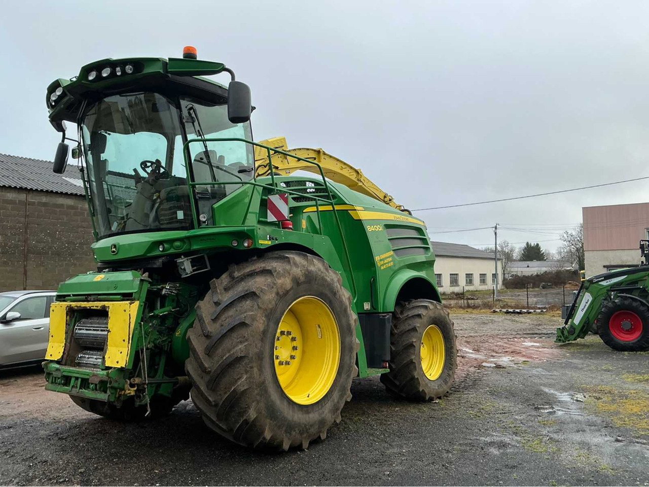 JOHN DEERE 8400I FORAGE HARVESTER - 2016 - 3988 HOURS - Forage harvester: picture 1 JOHN DEERE 8400I FORAGE HARVESTER - 2016 - 3988 HOURS - Forage harvester: picture 1