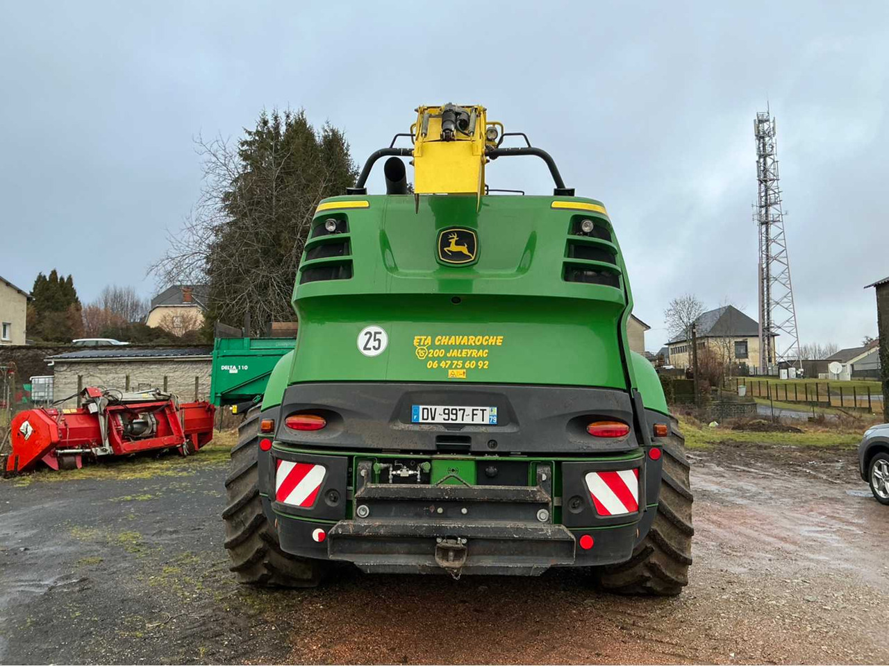 JOHN DEERE 8400I FORAGE HARVESTER - 2016 - 3988 HOURS - Forage harvester: picture 5 JOHN DEERE 8400I FORAGE HARVESTER - 2016 - 3988 HOURS - Forage harvester: picture 5