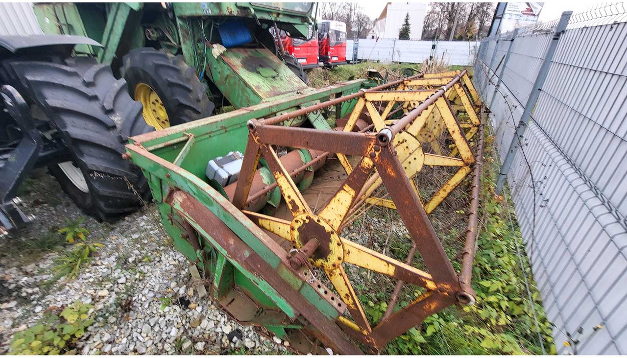 Combine harvester JOHN DEERE 950 COMBINE HARVESTER: picture 7 Combine harvester JOHN DEERE 950 COMBINE HARVESTER: picture 7