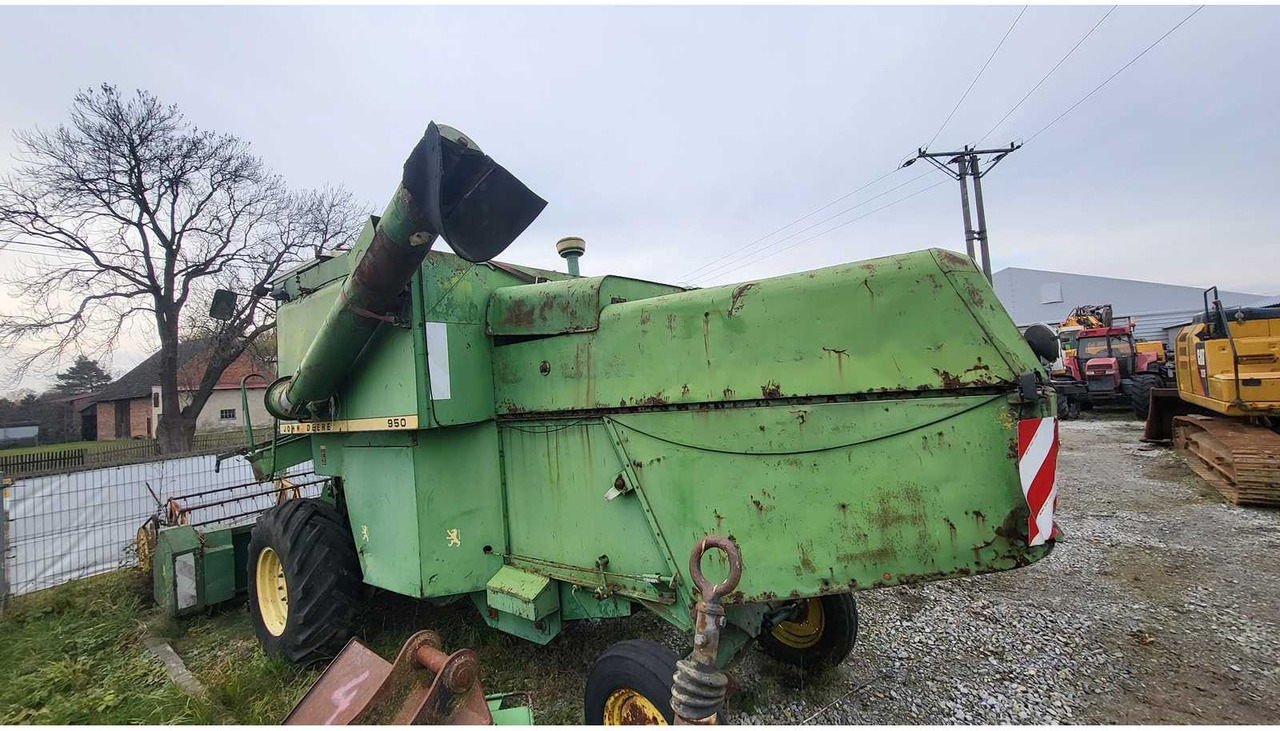 JOHN DEERE 950 COMBINE HARVESTER - Combine harvester: picture 4 JOHN DEERE 950 COMBINE HARVESTER - Combine harvester: picture 4
