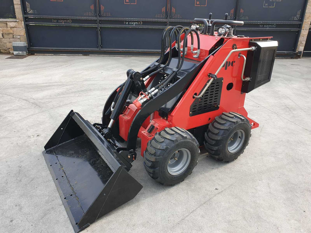 JPC HT320 SKID STEER LOADER - Wheel loader: picture 1 JPC HT320 SKID STEER LOADER - Wheel loader: picture 1