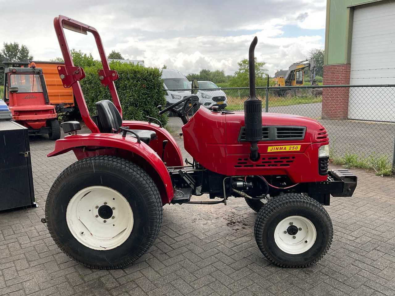 Jinma 250 - Compact tractor: picture 5 Jinma 250 - Compact tractor: picture 5