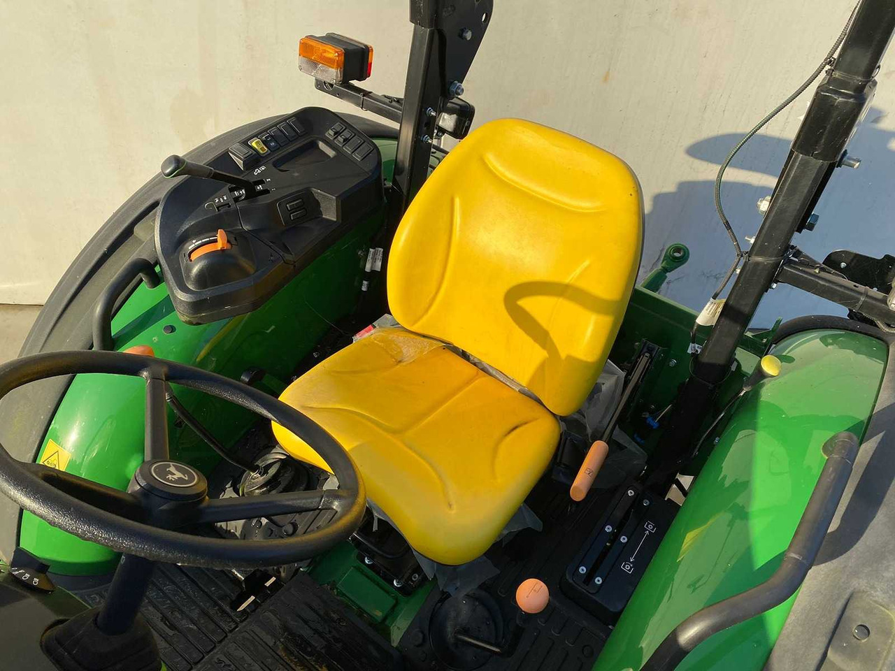 John Deere 5050E - Farm tractor: picture 5 John Deere 5050E - Farm tractor: picture 5