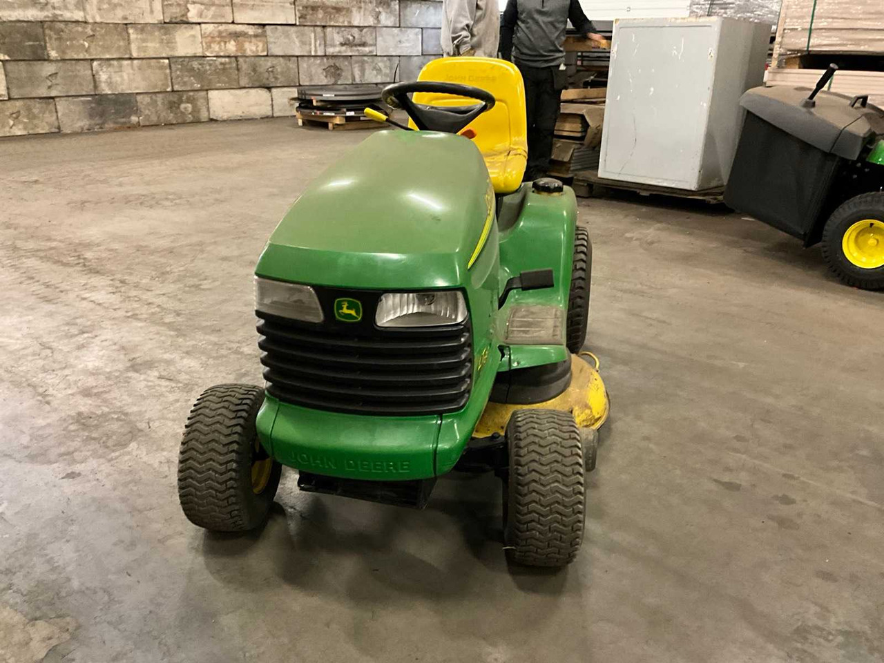 John Deere LT180 automatic - Garden mower: picture 3 John Deere LT180 automatic - Garden mower: picture 3