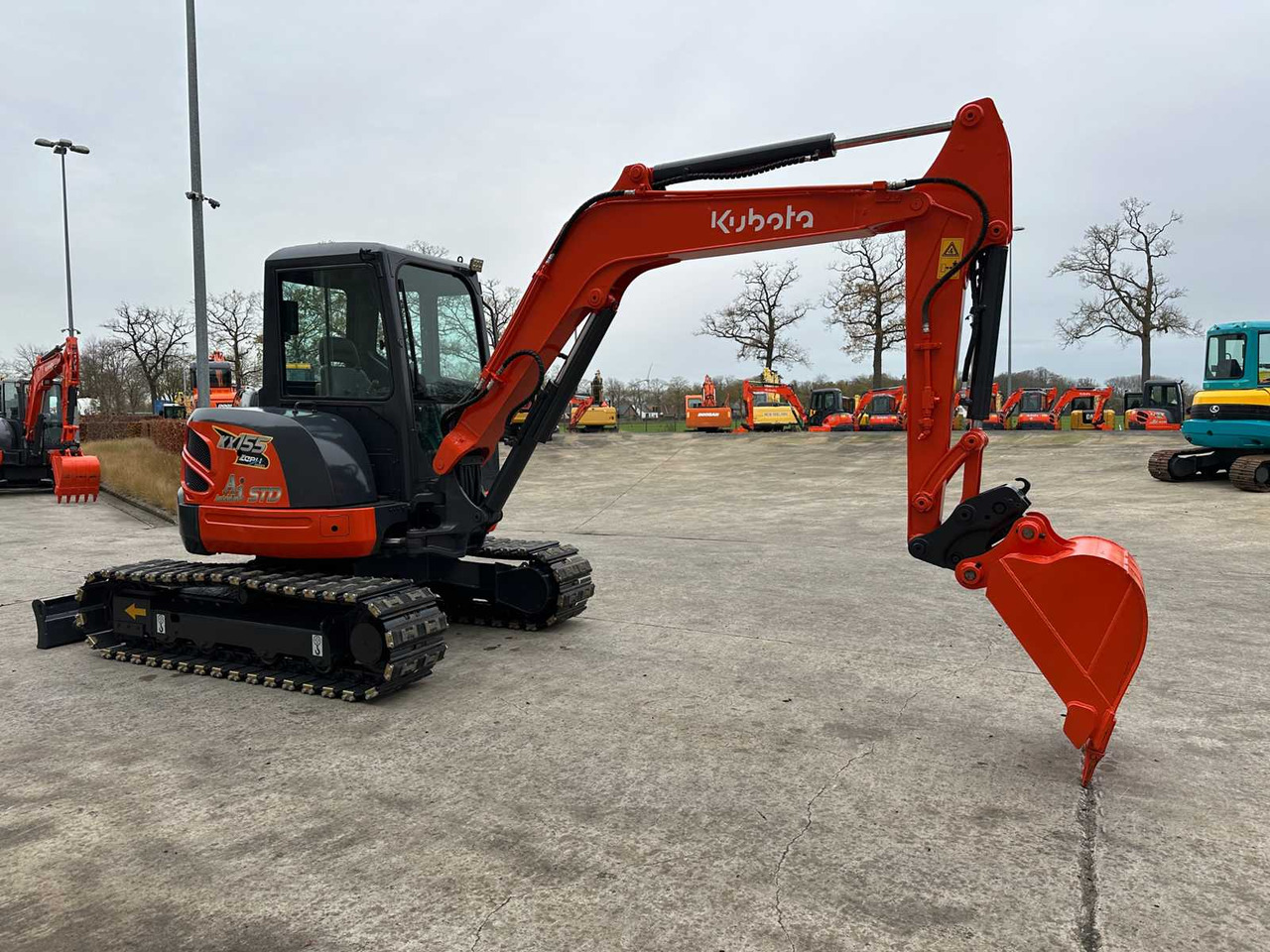 KUBOTA - 2012 - KX155-3SZ - MIDI EXCAVATOR - Excavator: picture 3 KUBOTA - 2012 - KX155-3SZ - MIDI EXCAVATOR - Excavator: picture 3