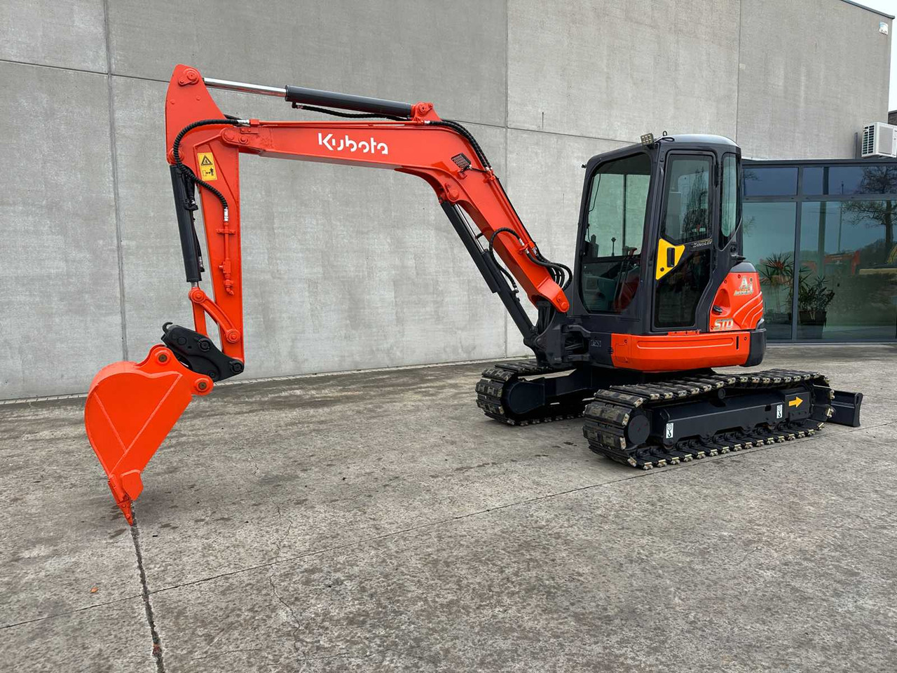 KUBOTA - 2012 - KX155-3SZ - MIDI EXCAVATOR - Excavator: picture 1 KUBOTA - 2012 - KX155-3SZ - MIDI EXCAVATOR - Excavator: picture 1